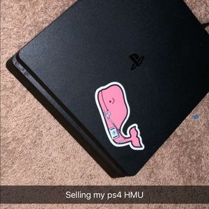 PS4 with 1 controller